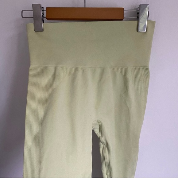 Set ACTIVE by Madelyn Cline Martini Leggings • S Small - Picture 4 of 9